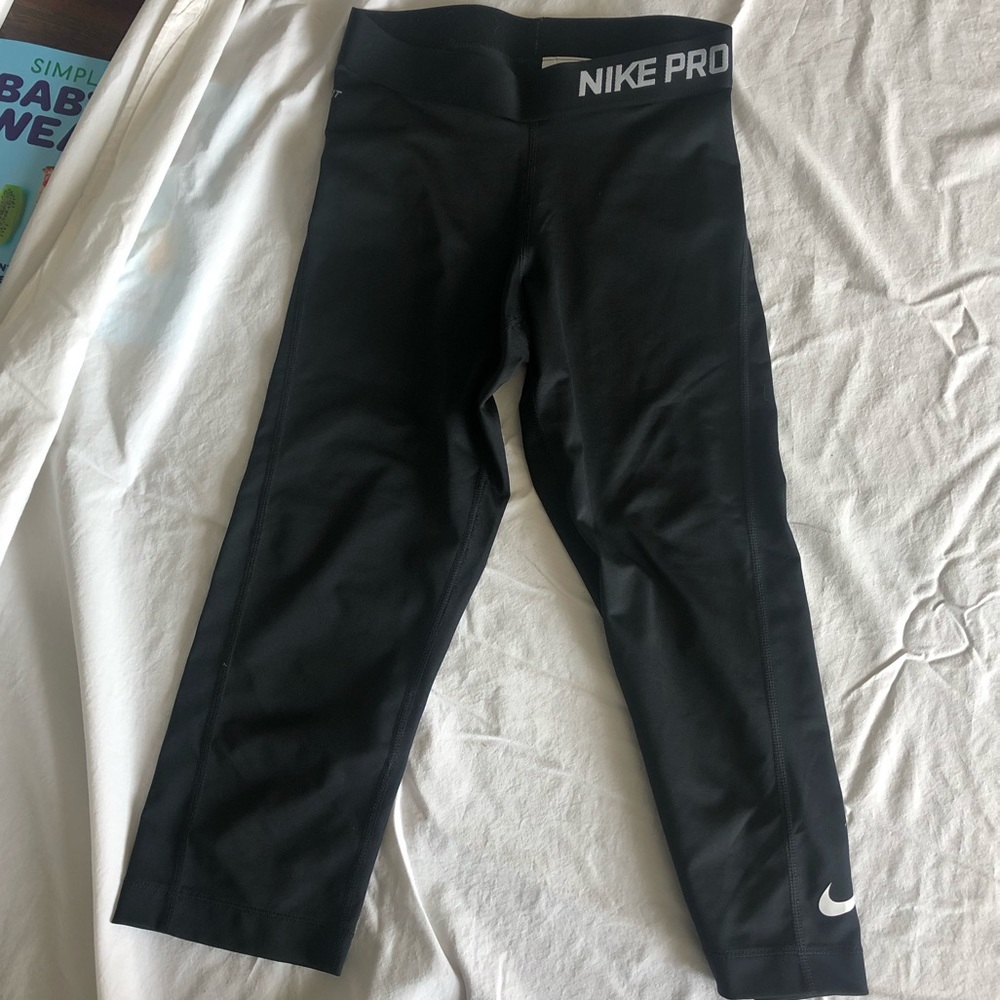 Nike cropped running pants